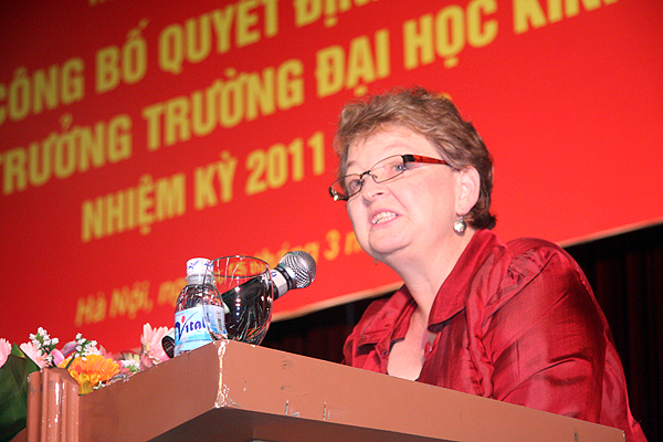 Bà Heather Riddell, Đại sứ Đặc mệnh Toàn quyền New Zealand tại Việt Nam 